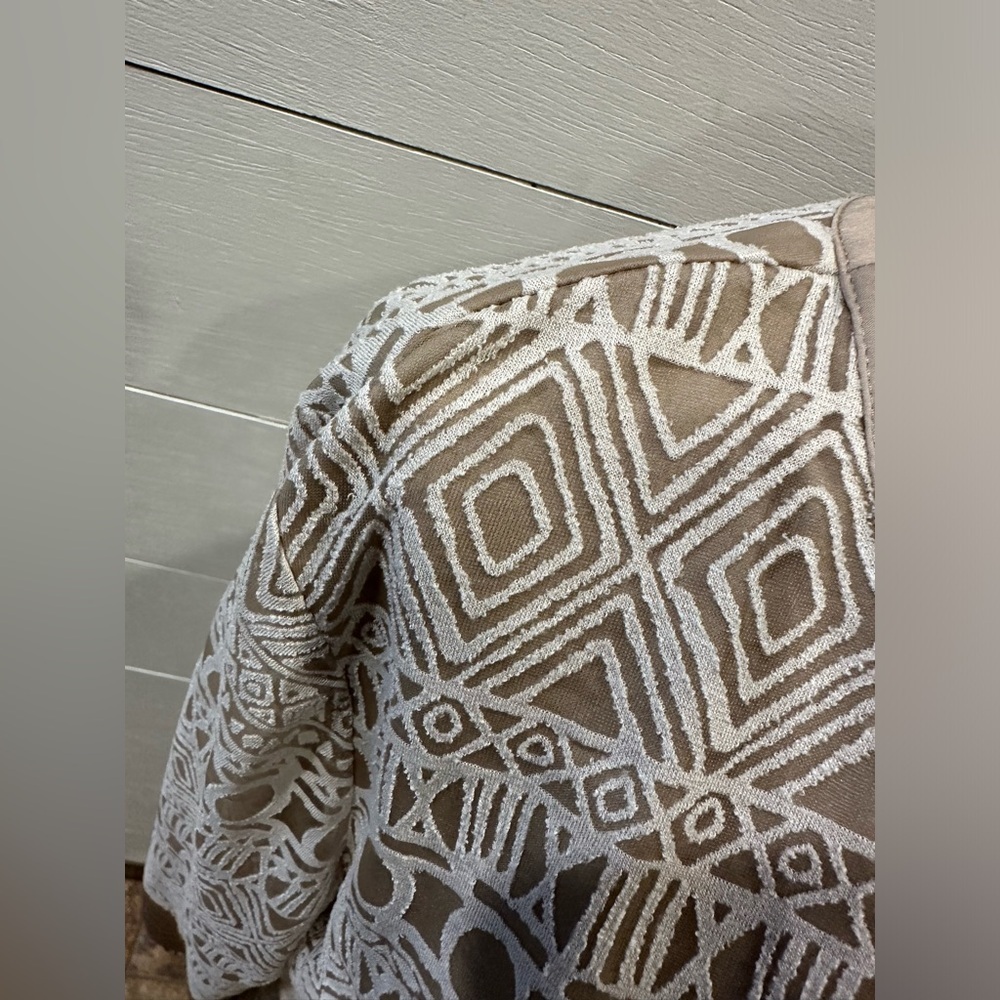 Chico’s Women’s Boho Lace Panel Tunic Top - Taupe/Cream- size 2 - Picture 2 of 5